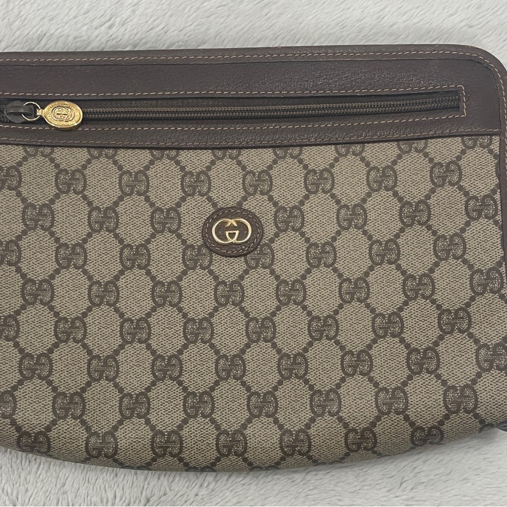 Gucci  Monogram Pouch. - Picture 2 of 15